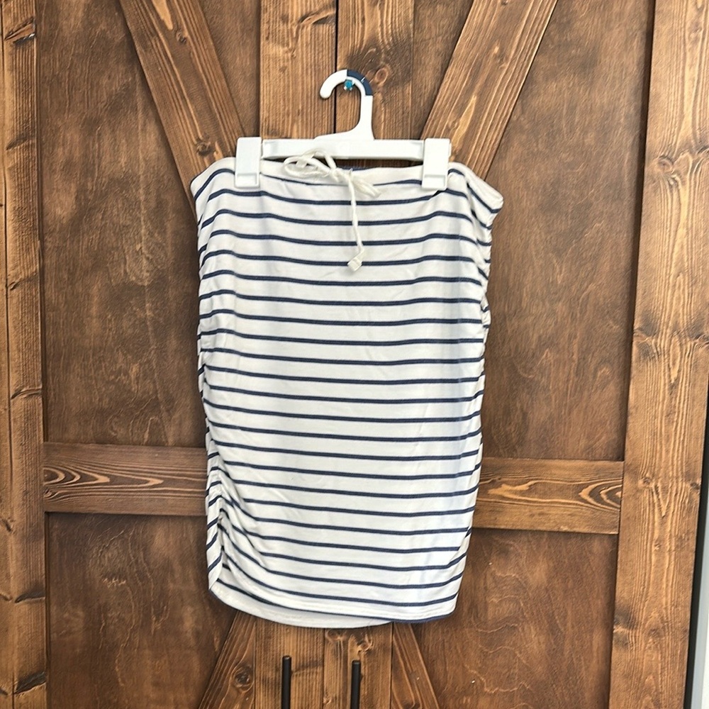 LOFT White and Blue Ruched Pencil Skirt